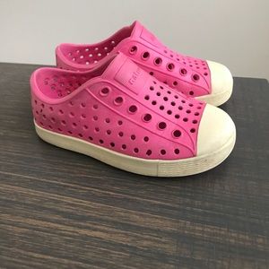 Native Jefferson pink size toddler 7